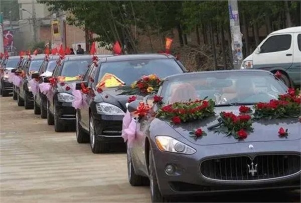 婚车怎么搭配 婚车怎样搭配比较好